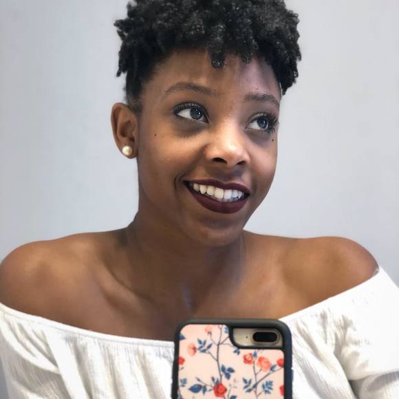 Meet your Posher, Erica - Picture 1 of 1